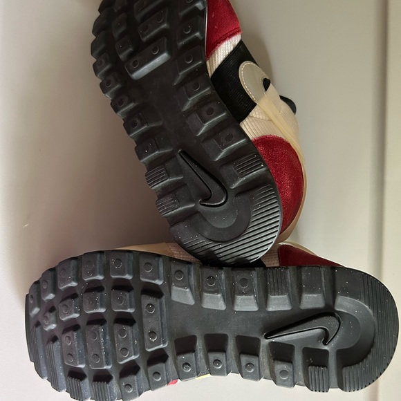 Womens Nike V-Love O.X. AR4269-101 (white, red, black), size 6 - Picture 3 of 3